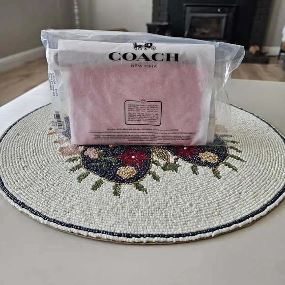 NWT Pink Coach Corner Zip - Picture 4 of 5